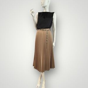 NWOT Zara Bloggers Favourite Pleated Camel Midi Skirt
